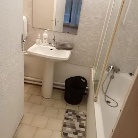 Superbe Appart Avec Terrasse De 16m2-clim-wifi-netfix Montpellier